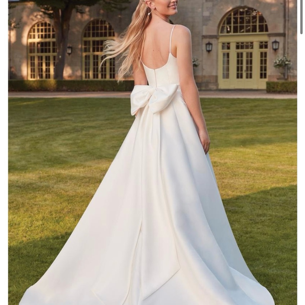 Plus Size Wedding Dress with Bow